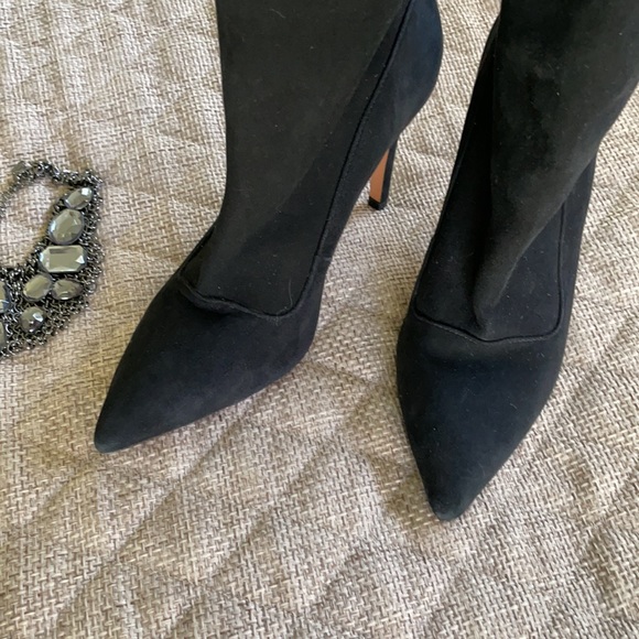 Never worn Sexy Brazil designer suede boots. - Picture 4 of 7